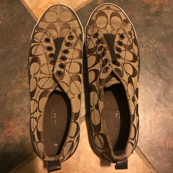 Shoes - Picture 1 of 2